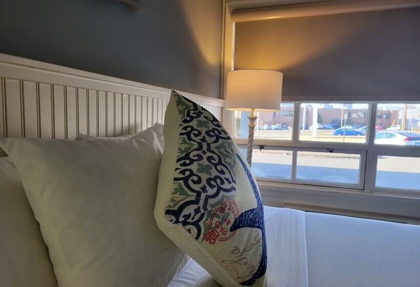 带2个双人床的标准工作室, Circle Hotel Fairfield