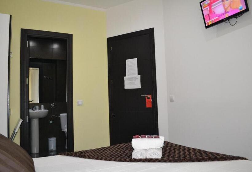 اتاق استاندارد با چشمانداز شهر, Hostal El Brezo