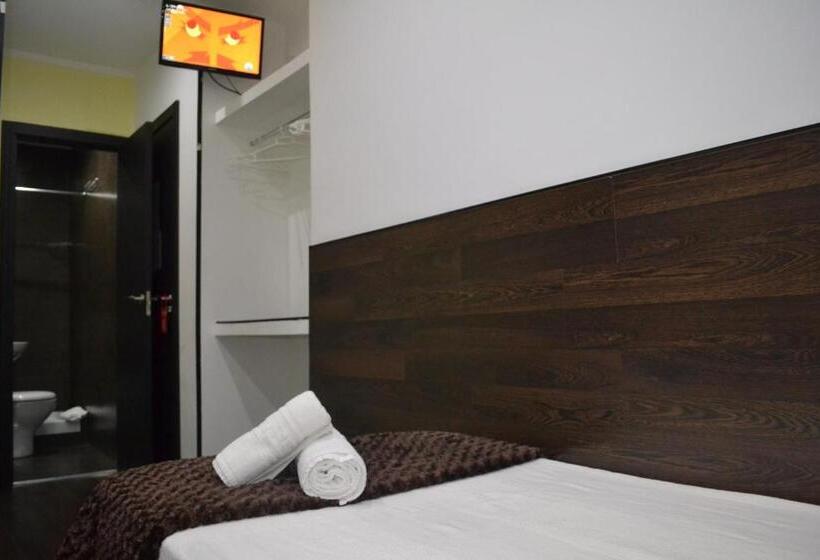 اتاق استاندارد یک نفره, Hostal El Brezo