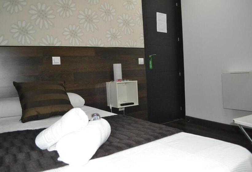 اتاق استاندارد یک نفره, Hostal El Brezo