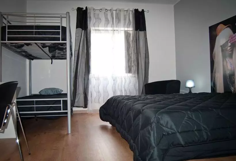 スタンダードルーム, D. Dinis Low Cost Hostel