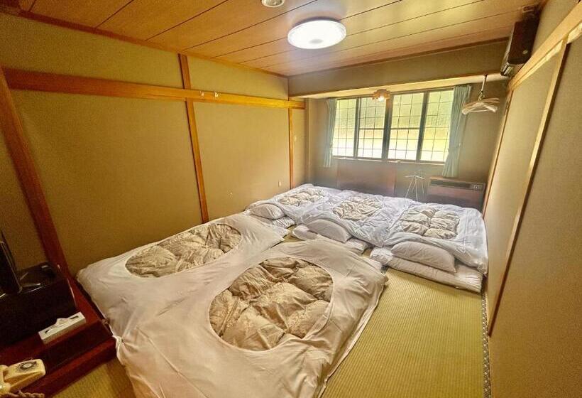 اتاق استاندارد با سرویس بهداشتی مشترک, Hakuba Park