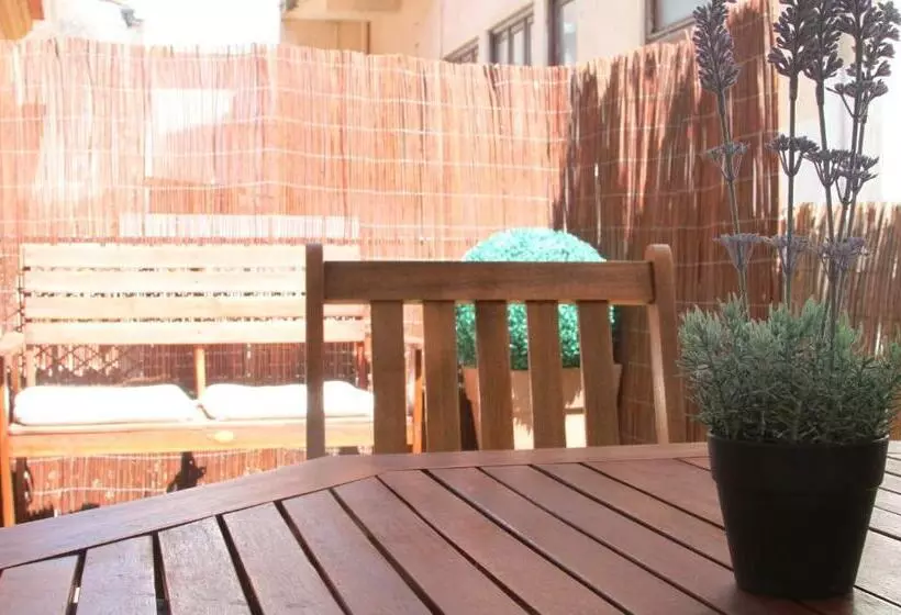バルコニー付スタンダード４ベッドルーム, Hostel 2300 Thomar