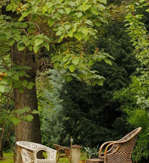 Comfort room with garden view, Kalmár Panzió