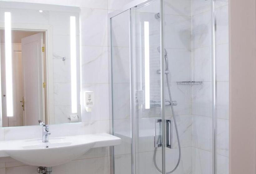 Quarto Deluxe, Klub Sosnowy