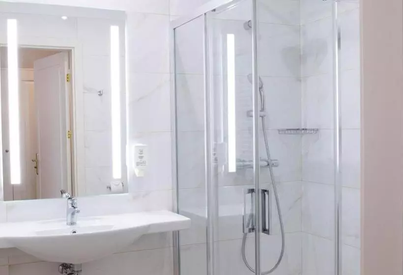Chambre Deluxe, Klub Sosnowy