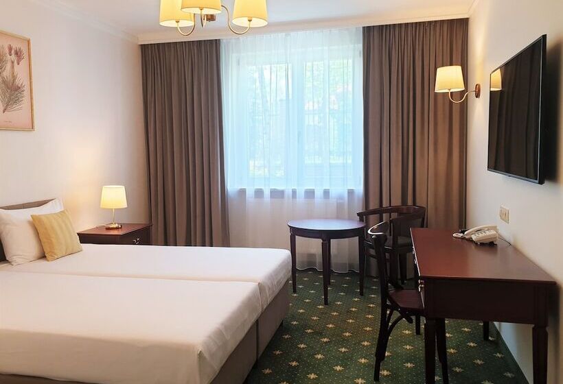 Quarto Deluxe, Klub Sosnowy