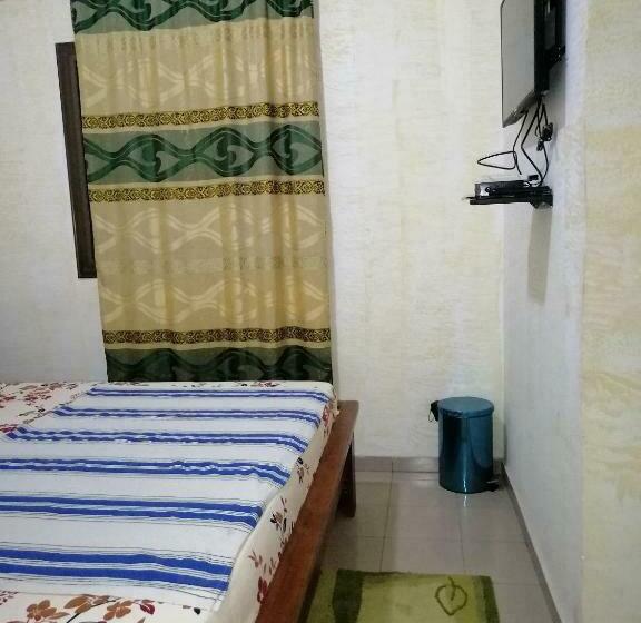 חדר סטנדרט עם מיטת קינג, Marys Guest House