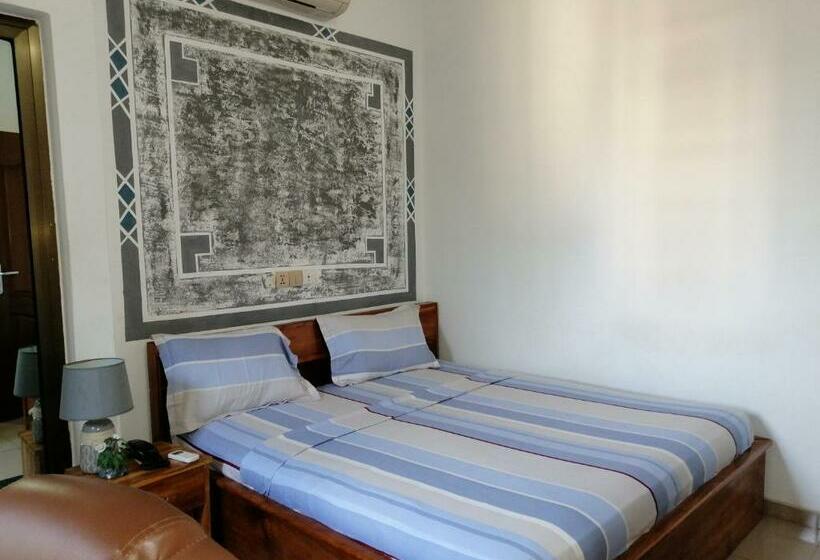 חדר סטנדרט עם מיטת קינג, Marys Guest House