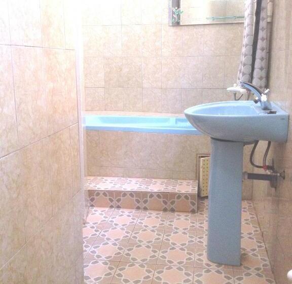 חדר סטנדרט עם מיטת קינג, Marys Guest House