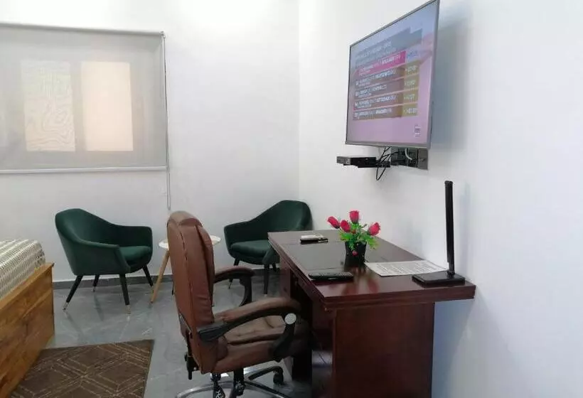 اتاق سوپریور با تخت بزرگ, Marys Guest House