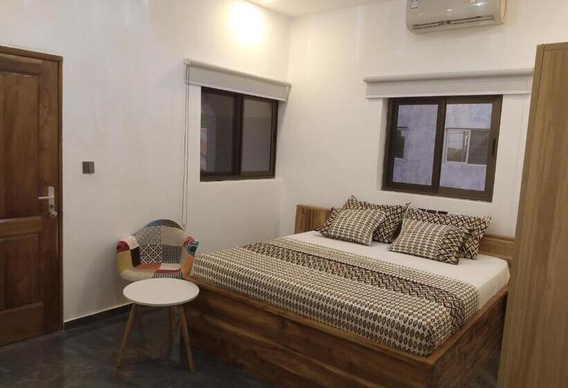 חדר סופריור עם מיטת קינג, Marys Guest House