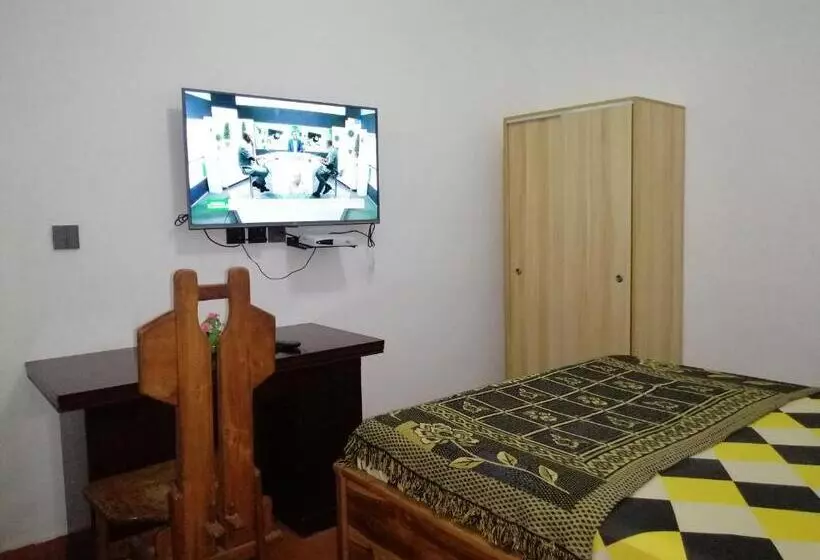 اتاق سوپریور, Marys Guest House