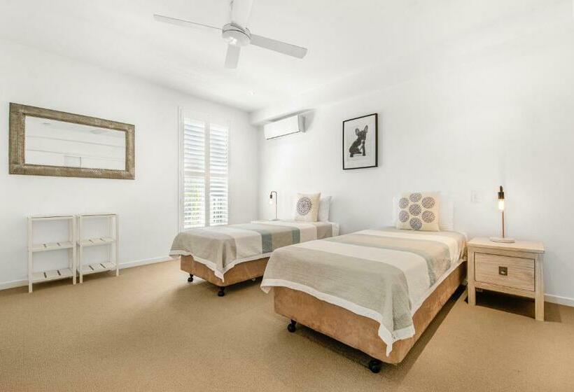 2 Bedroom Apartment with Views, Metzo Noosa Resort