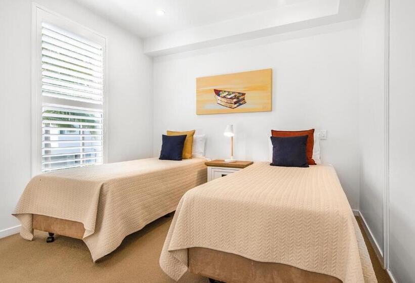 2 Bedroom Apartment with Views, Metzo Noosa Resort