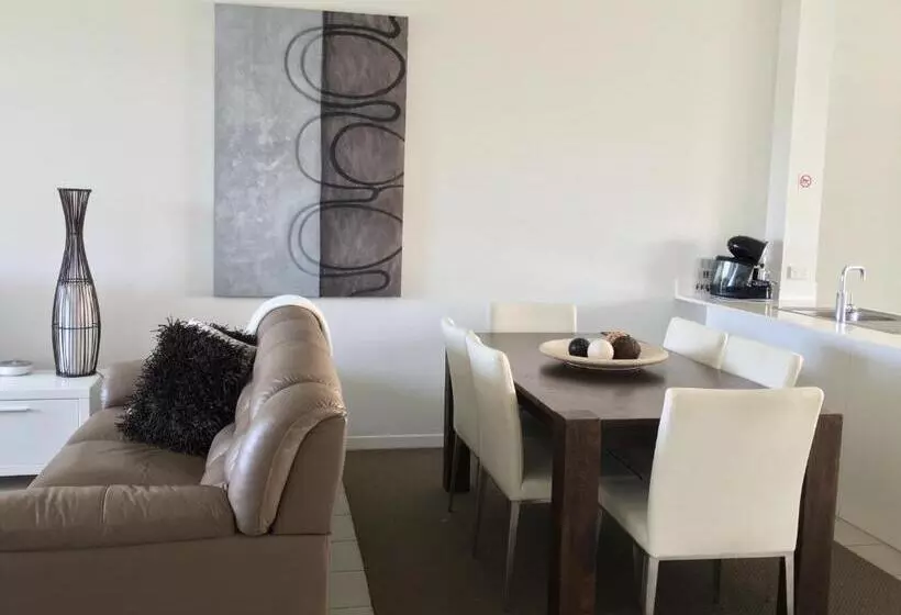 2 Bedroom Apartment with Views, Metzo Noosa Resort