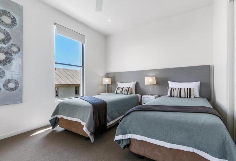 2 Bedroom Apartment with Views, Metzo Noosa Resort