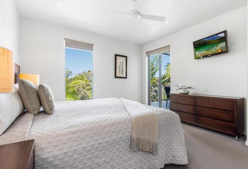 2 Bedroom Apartment with Views, Metzo Noosa Resort