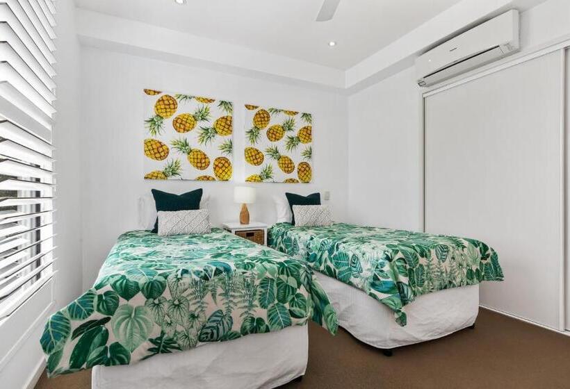 2 Bedroom Apartment with Views, Metzo Noosa Resort