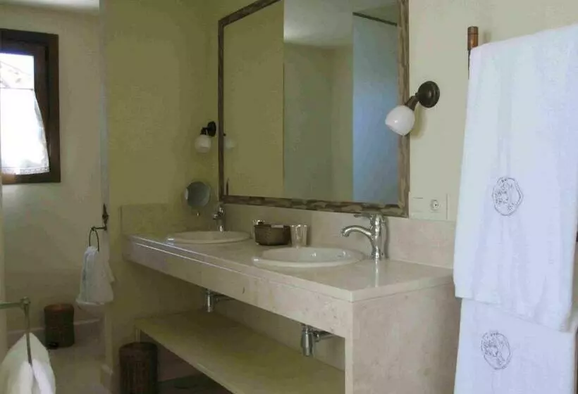 Suite, Nabia