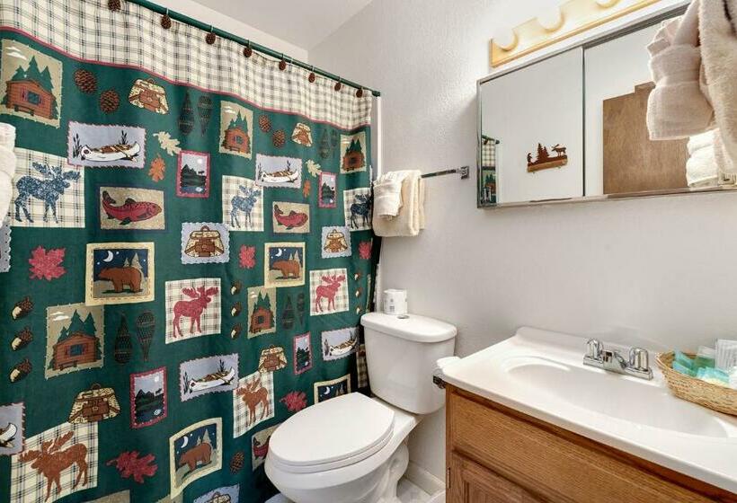 침실 2개 주택, Nicky's Resort