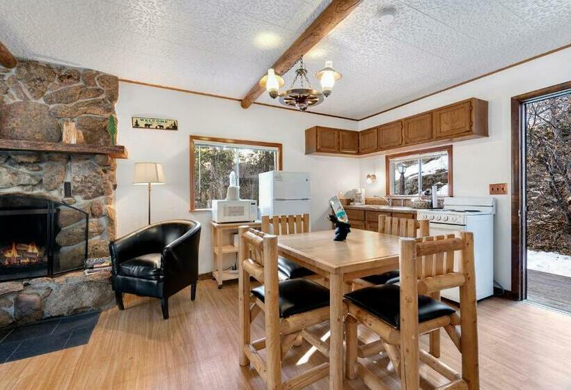 침실 2개 주택, Nicky's Resort