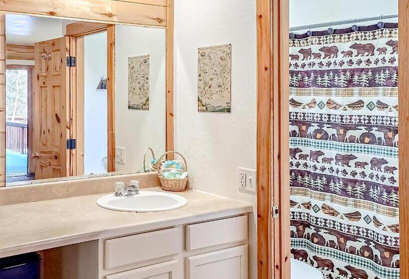 패밀리 룸, Nicky's Resort