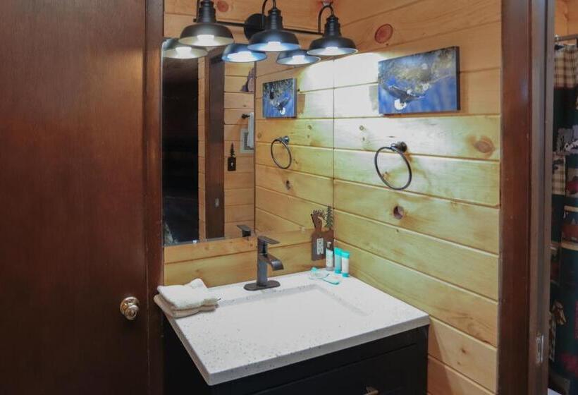 스탠다드 룸 킹사이즈 침대, Nicky's Resort