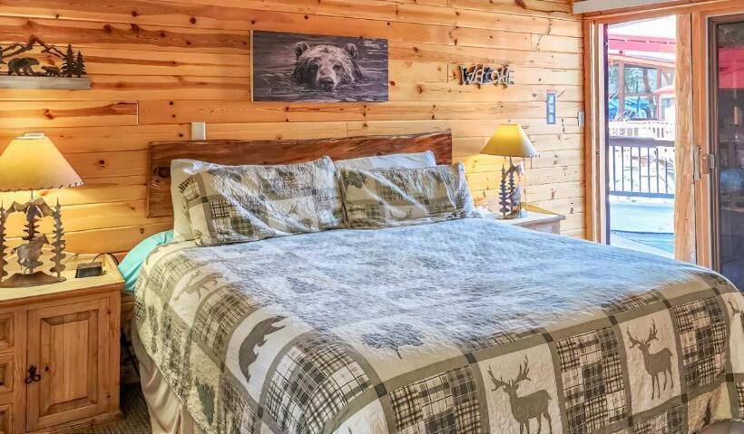 스탠다드 스튜디오 킹침대, Nicky's Resort