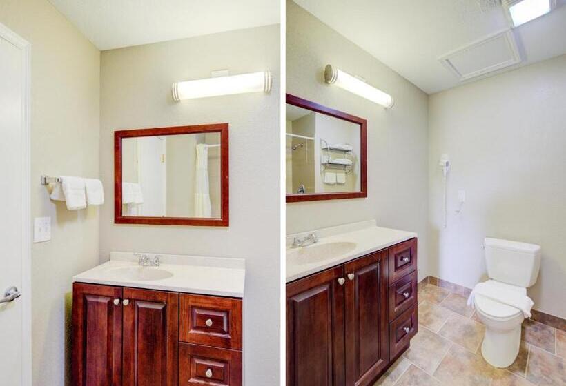 غرفة قياسية, Dilley Grand