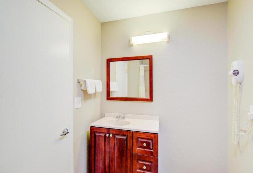 غرفة قياسية, Dilley Grand