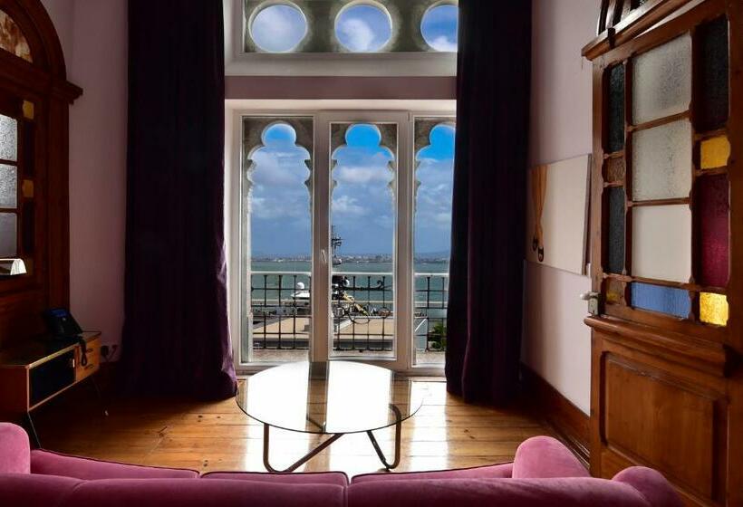 Deluxe Suite King Bed, Palacete Chafariz Del Rei  by Unlock Hotels