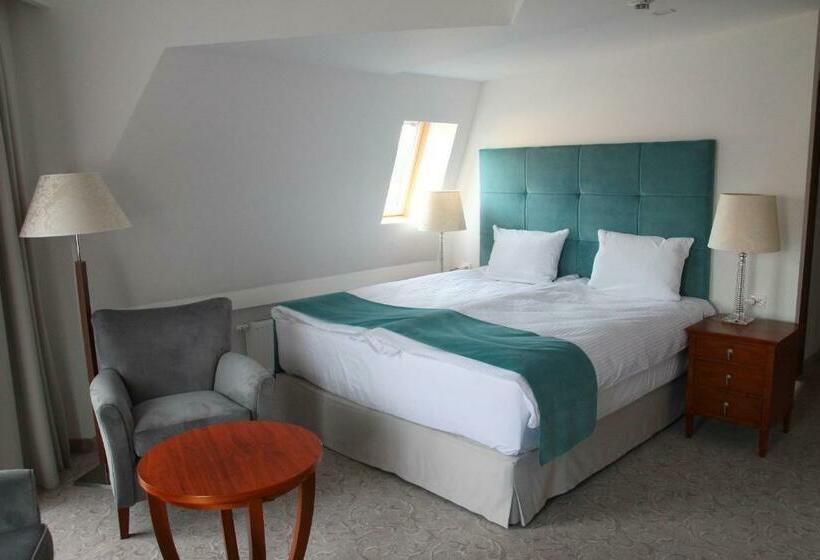 اتاق لوکس, śródka Boutique