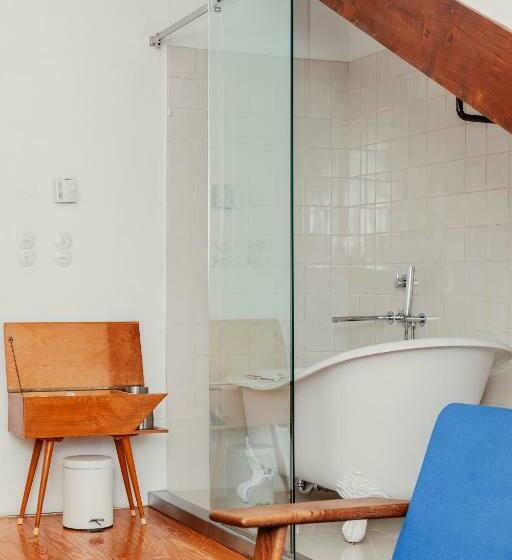 سوییت, Rosa Et Al Townhouse