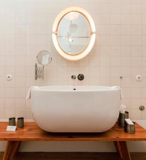 سوییت لوکس, Rosa Et Al Townhouse