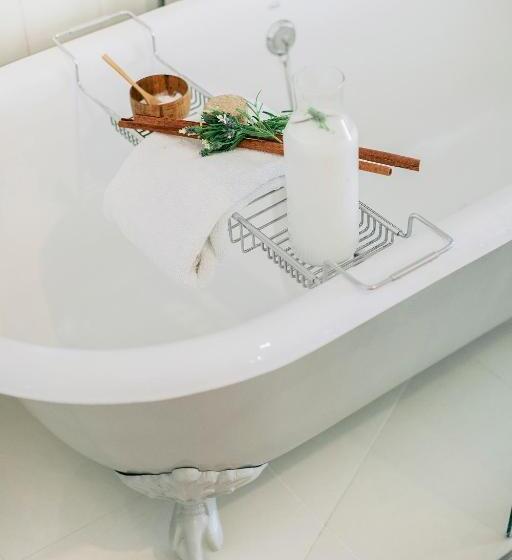 سوییت سوپریور, Rosa Et Al Townhouse