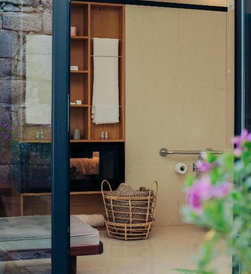 اتاق لوکس با چشمانداز باغ, Rosa Et Al Townhouse