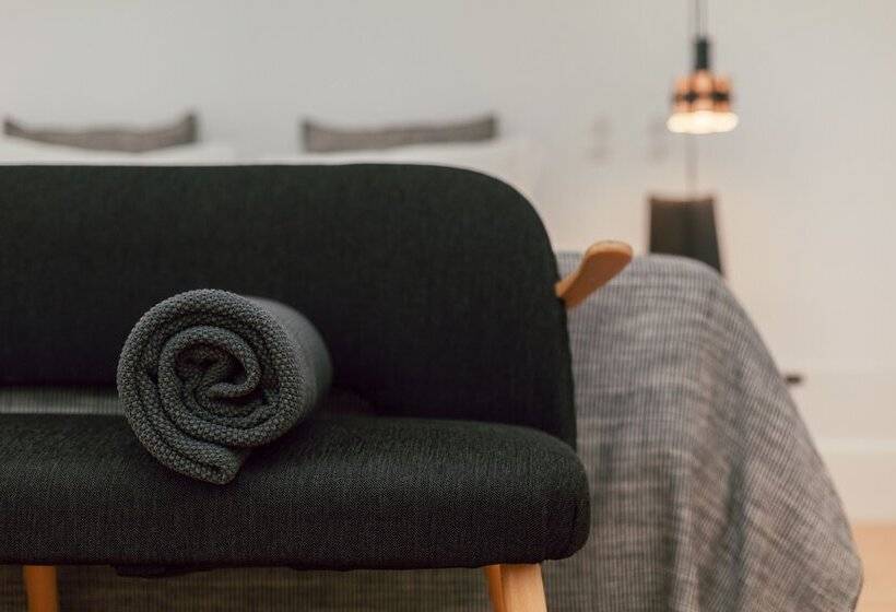 سوییت سوپریور, Rosa Et Al Townhouse