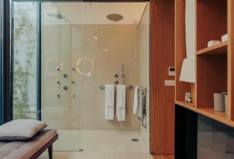 اتاق لوکس با چشمانداز باغ, Rosa Et Al Townhouse