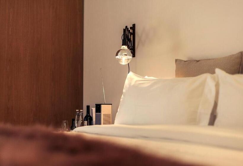 اتاق لوکس با چشمانداز باغ, Rosa Et Al Townhouse