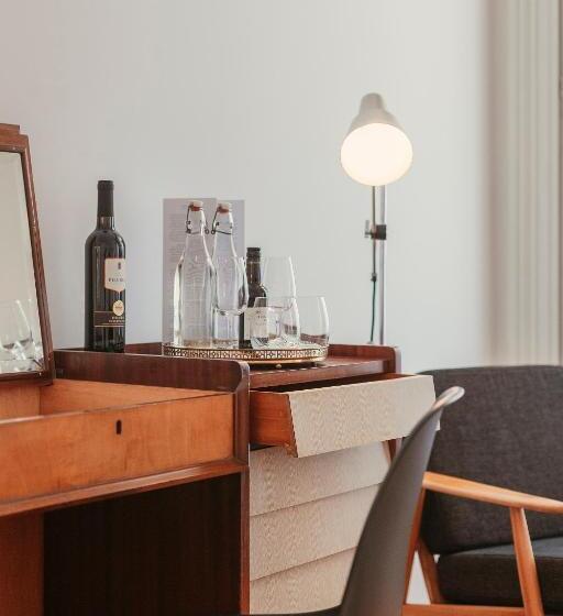 سوییت سوپریور, Rosa Et Al Townhouse