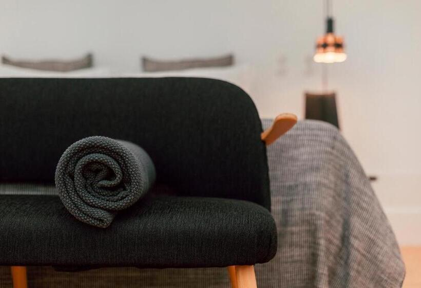 سوییت سوپریور, Rosa Et Al Townhouse