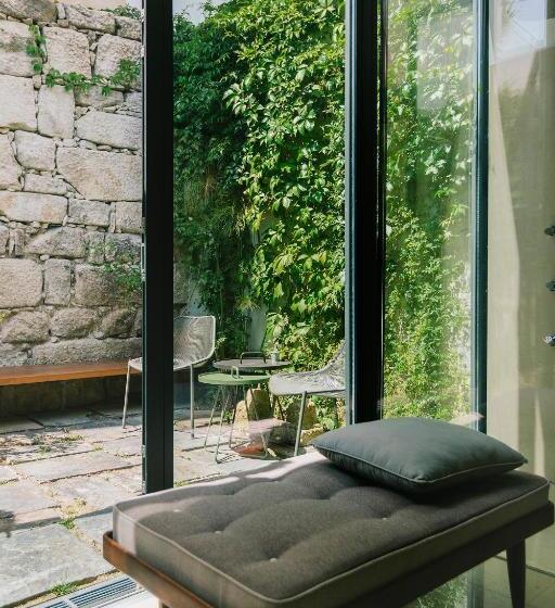 اتاق لوکس با چشمانداز باغ, Rosa Et Al Townhouse