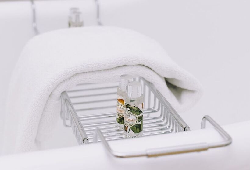 سوییت سوپریور, Rosa Et Al Townhouse