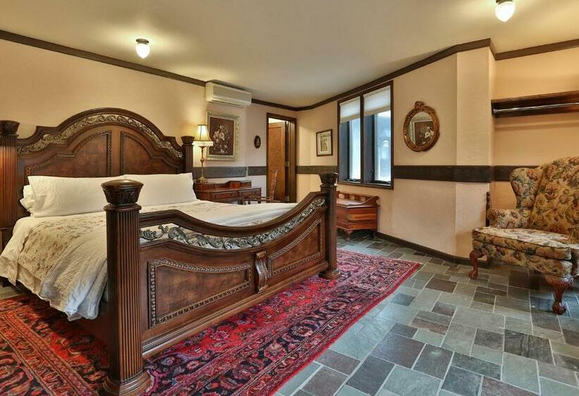 스탠다드 룸 킹사이즈 침대, Stone Chalet Bed & Breakfast Inn