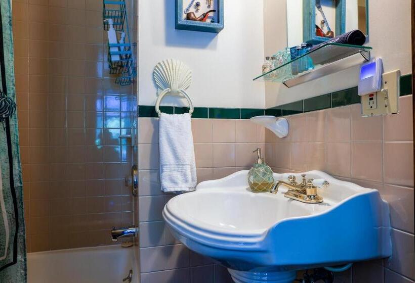 스탠다드 룸 킹사이즈 침대, Stone Chalet Bed & Breakfast Inn