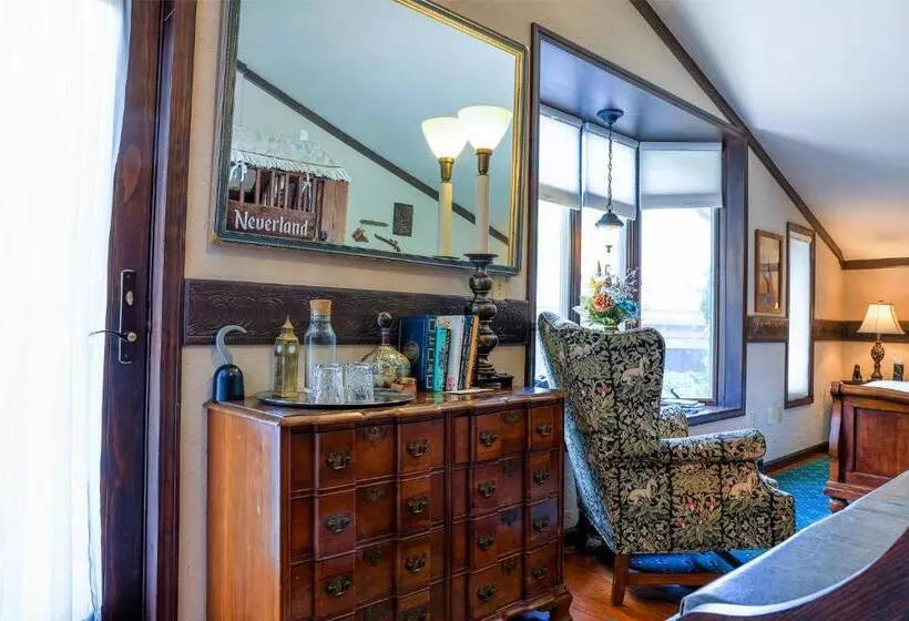 キングサイズベッドのスタンダードルーム, Stone Chalet Bed & Breakfast Inn