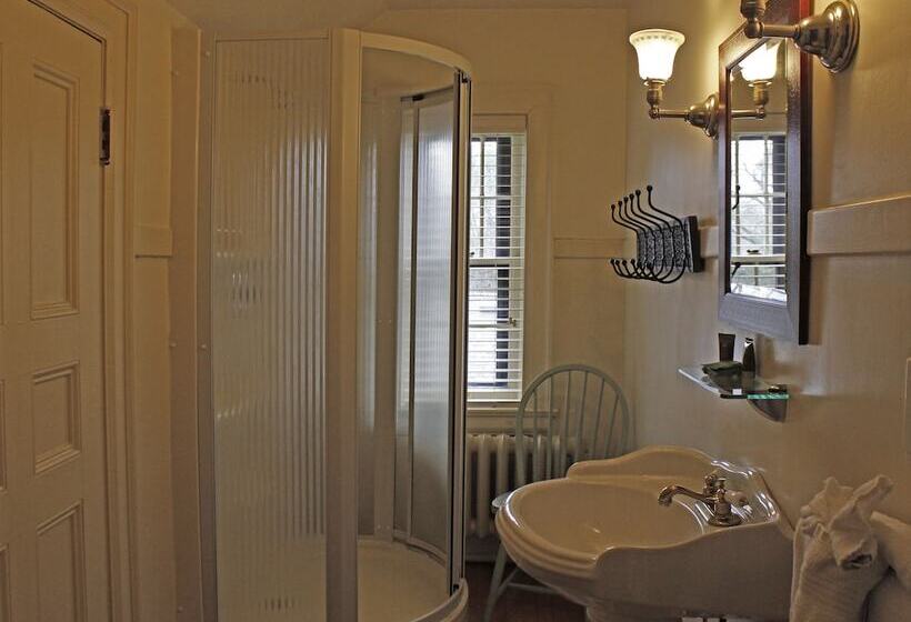 스탠다드 룸, Stone Chalet Bed & Breakfast Inn