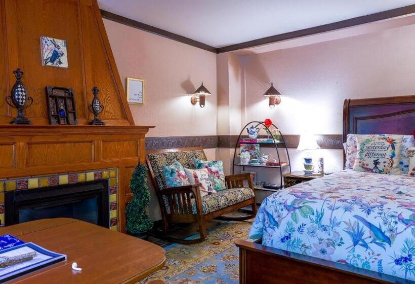 스탠다드 룸 킹사이즈 침대, Stone Chalet Bed & Breakfast Inn