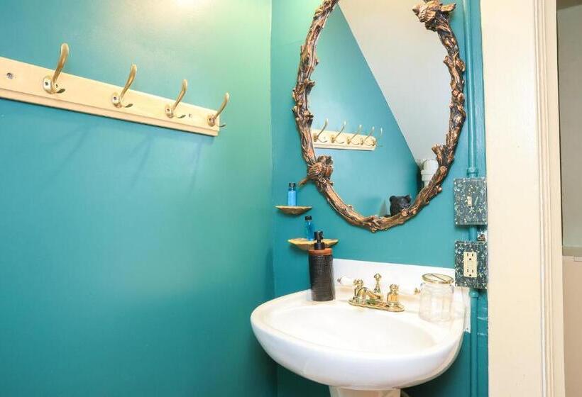 패밀리 스위트, Stone Chalet Bed & Breakfast Inn